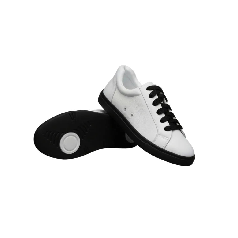Sneaker ecopelle bianca ATACA Dalmy Vortex con suola nera in gomma, dettagli pivot bianchi e comfort light flex, tecnica vegana.