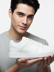 Carica immagine nella Galleria, ODINO (L0702FCE) - Sneaker in Ecopelle Vegan Suola Bianca in Gommina e Resina Tecnica Cerchi Neri