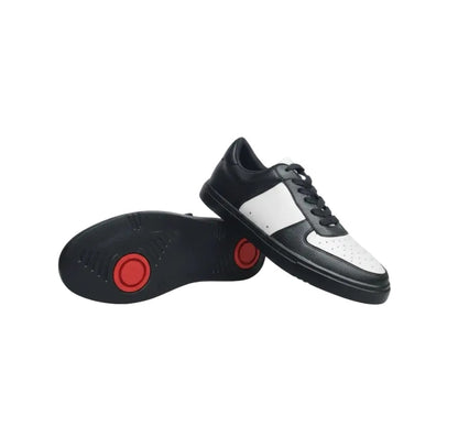 Scarpa da donna in camoscio nero con plateau e tacco a spillo, comoda e elegante, marca Wish Dance Shop.