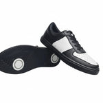 Load image into Gallery viewer, REY Black/White (L0701FCE) - Sneaker in Ecopelle Vegan Bianca e Nera Suola Nera in Gommina e Resina Tecnica
