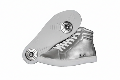 Sneaker GERO Noah Silver Vortex Wish Dance Shop, collo alto, ecopelle argento, suola bianca, design vegan e confortevole.