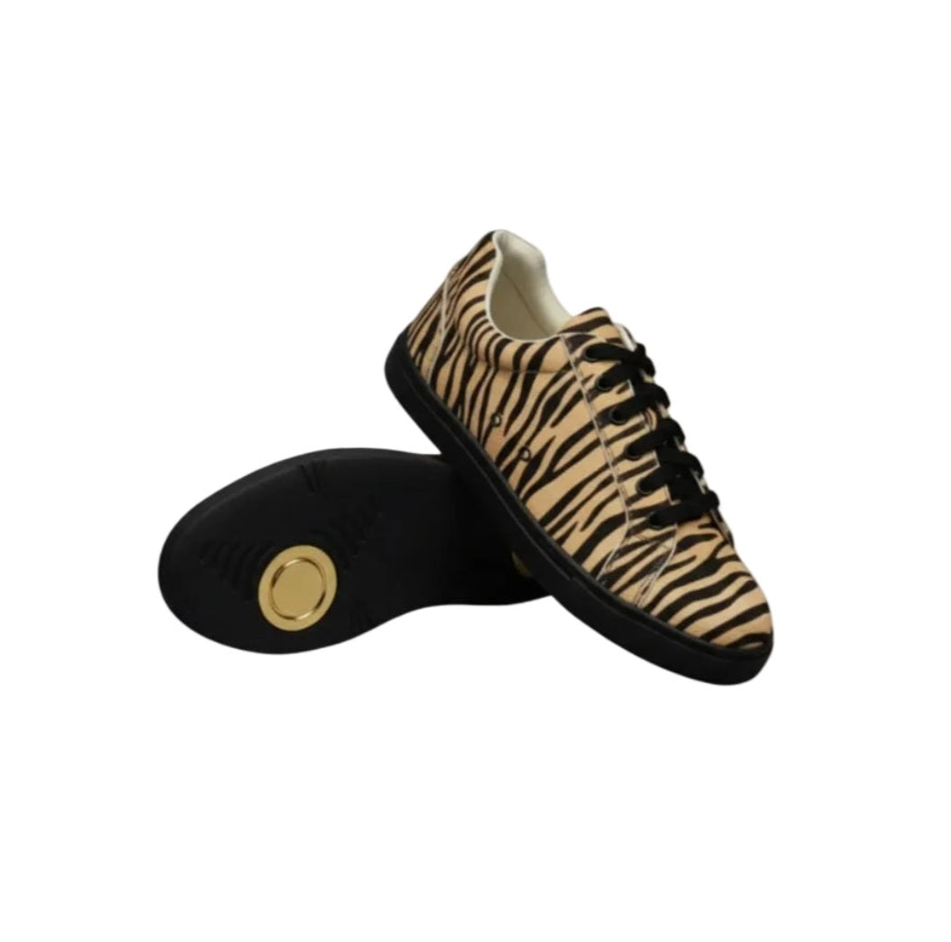 Sneaker ATACA Tiger Black Gold Vortex di Wish Dance Shop con design tigre bengala beige, suola nera in gomma e dettagli pivot.