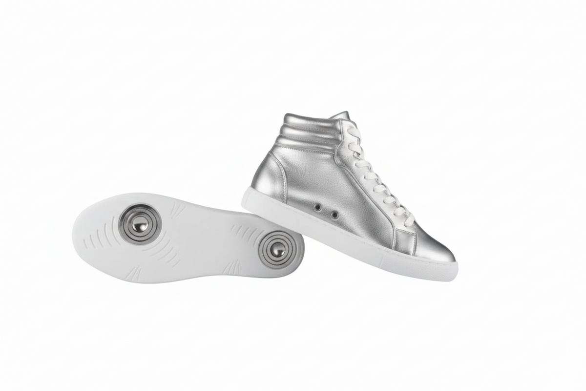 Sneaker GERO Noah Silver Vortex Wish Dance Shop, scarpa alta in ecopelle argento con suola bianca in gomma e dettaglio pivot in argento
