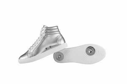 Sneaker GERO Noah Silver Vortex Wish Dance Shop, scarpa alta in ecopelle argento con suola bianca, comfort e stile moderno.