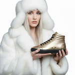 Carica immagine nella Galleria, Sneaker GERO Gold Black Vortex Wish Dance Shop con collo alto, suola nera in gomma e resina, dettagli oro e materiali vegan.
