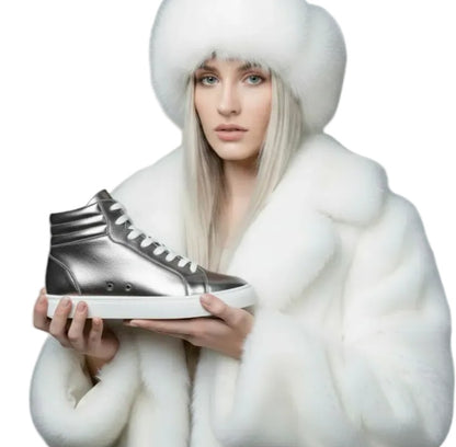 Sneaker GERO Noah Silver Vortex con collo alto in ecopelle argento, suola bianca in gomma e resina, dettagli argento pivot.