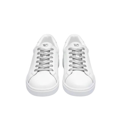 Sneaker ecopelle bianca ATACA Uriel Vortex con suola bianca, dettagli in argento e design confortevole in materiale vegan.