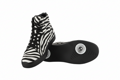 Scarpa da donna in camoscio nero con plateau e tacco a spillo, modello Wish Dance Shop, vista frontale con dettagli eleganti.