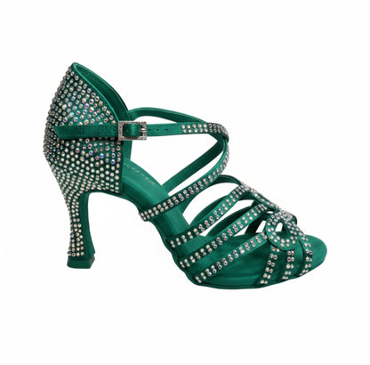 Scarpa da ballo donna NORA Dreams Green in raso verde smeraldo con cinturino incrociato, strass e tacco a rocchetto.