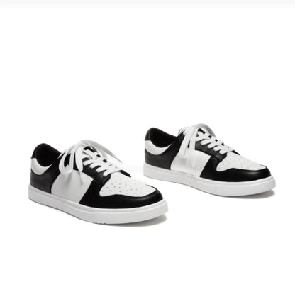 FABRIS (L0702FCE) - Sneaker in Ecopelle Vegan Bianca e Nera Suola in Gommina e Resina Bianca Tecnica Cerchi Neri Pivot