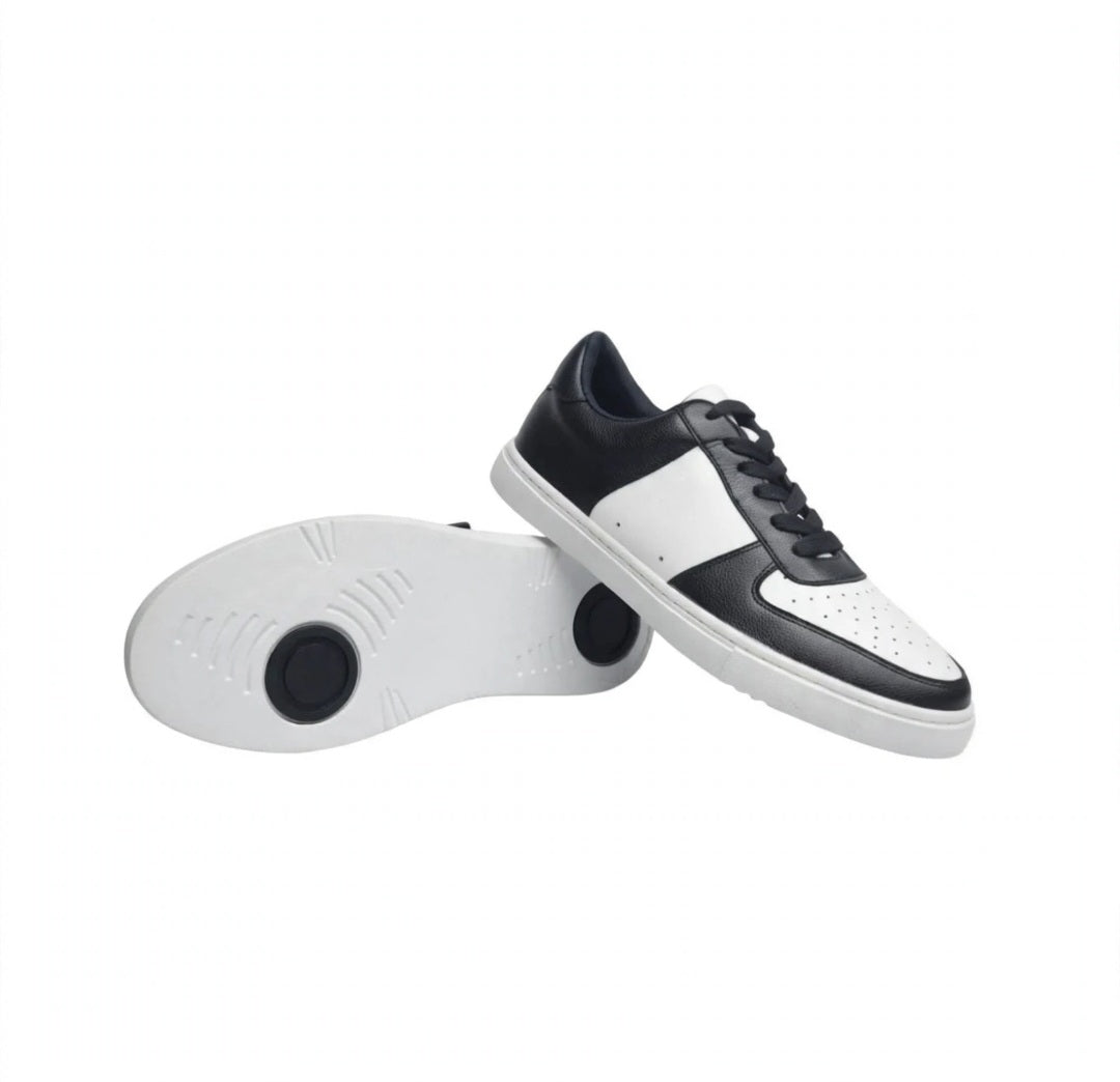 ANDY (L0701FCE) - Sneaker in Ecopelle Vegan Bianca e Nera Suola in Gommina e Resina Bianca Tecnica Cerchi Neri Pivot