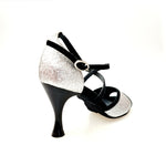 Load image into Gallery viewer, WENDY/BO  F.533 (R.L. by WISH DANCE) - Sandalo in Camoscio Nero e Glitter Argento Tacco Basso a Rocchetto rotondo Smaltato Nero
