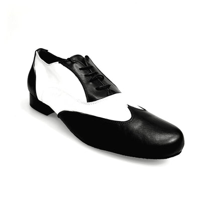 Scarpa in pelle nera e bianca Fred MS12, modello Oxford con forma tonda, stile stringata, marca Wish Dance Shop.