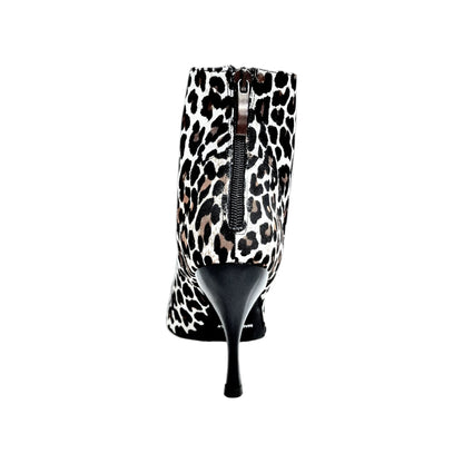 Stivaletto mezzo con zip ALEXIS Leyopa in raso seta leopardato bianco con tacco a spillo in alluminio smaltato nero