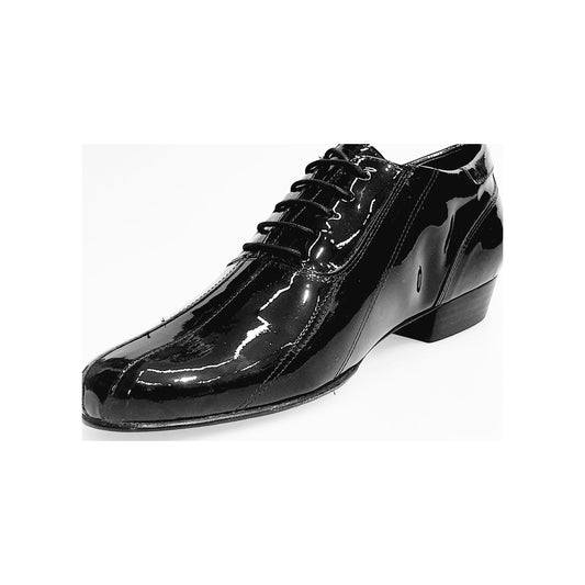 Scarpa da uomo Wish Dance Andrey 005V, stringata Oxford in vernice nera con inserto in vernice nera, vista frontale.