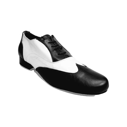 Stringata Coda di Rondine Mod. Oxford Scarpa in Pelle Nera e Pelle Bianca Forma Tonda Fred Wish Dance, vista posteriore