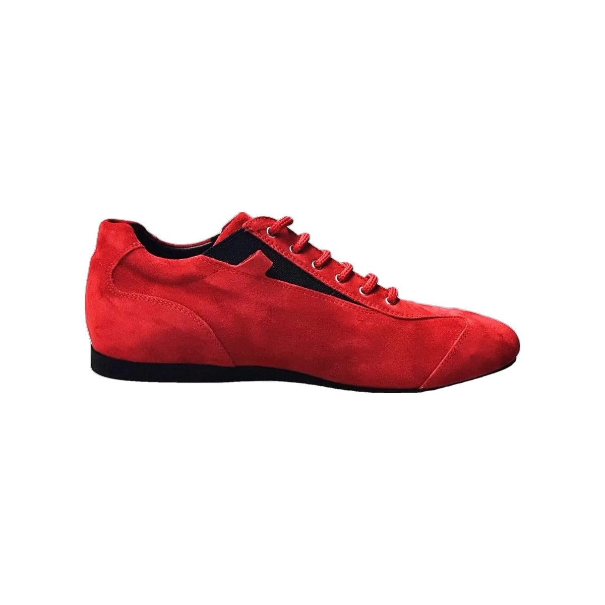 Sneaker in camoscio rosso Varadero Ivan di Wish Dance Shop, scarpa sportiva comoda e elegante.