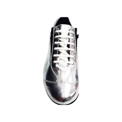 Sneaker in pelle argento Fiesta Ivan di Wish Dance Shop, scarpa elegante e confortevole per il ballo e il tempo libero.