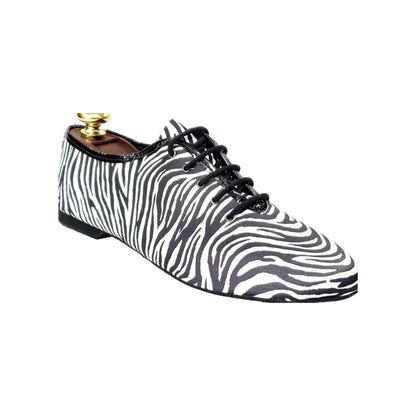 Scarpa Jazz in Raso Seta Fantasia Zebrata Profilo Vernice Nera Jazz 03 Zebra Wish Dance, vista laterale