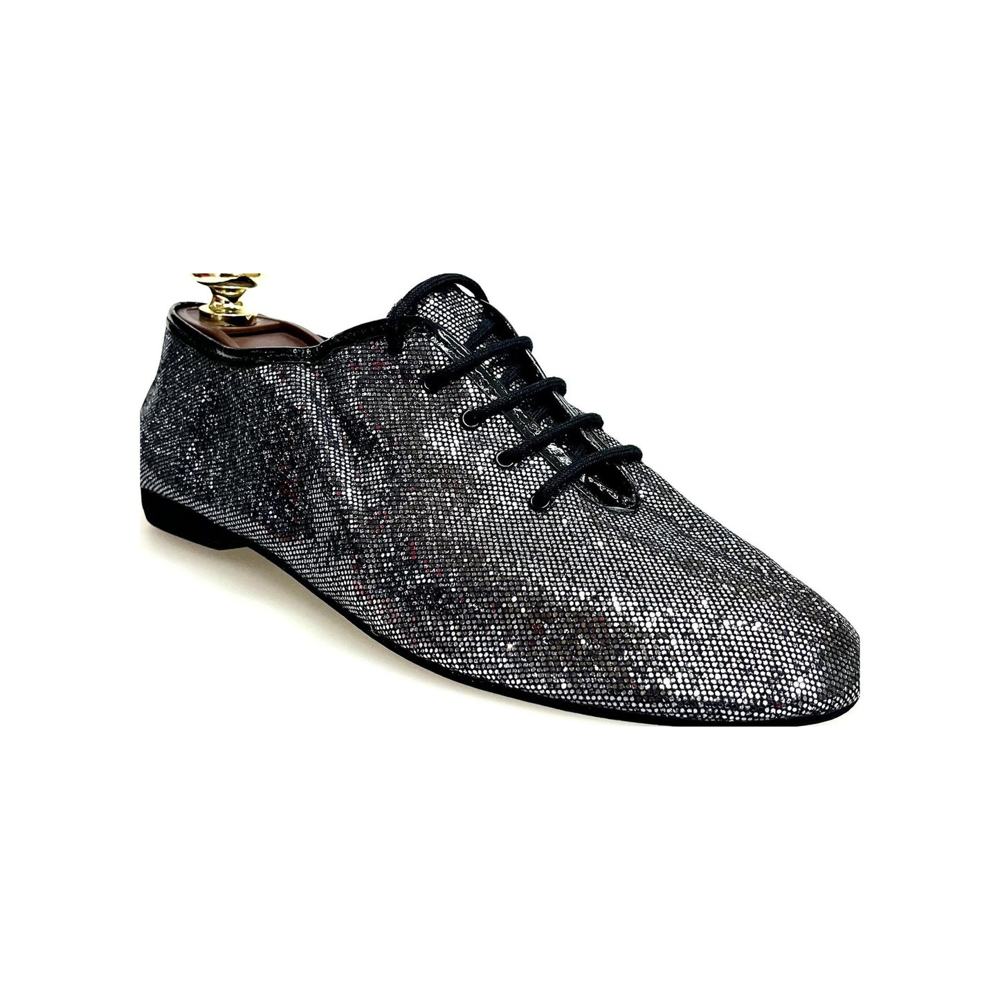 Scarpa Jazz 03 Wish Dance Shop in Prisma Carbon, con suola flessibile e design elegante, visibile in primo piano.