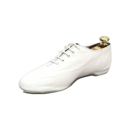 Scarpa jazz bianca Cahetel White J04 in pelle, comfort e stile, perfetta per danza e performance.