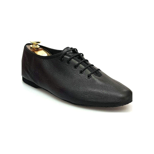 Scarpa Jazz Confort Jazz 04 in pelle nera, con suola antiscivolo, perfetta per danza e comfort.