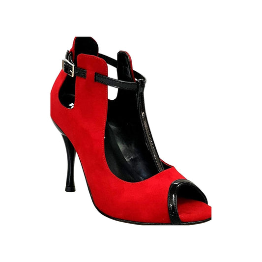 Scarpa Jenny Red in camoscio rosso con dettagli e cinturini in vernice nera, scarpa elegante Wish Dance Shop.