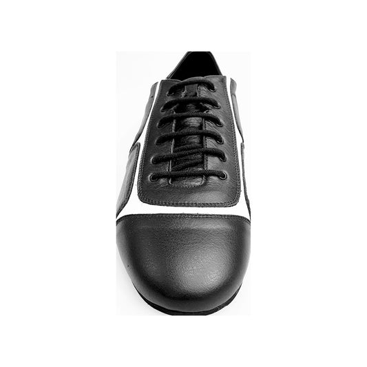 Sneaker Manuel 820 in pelle nera con inserti in vernice bianca, scarpa sportiva con suola bianca e design elegante.
