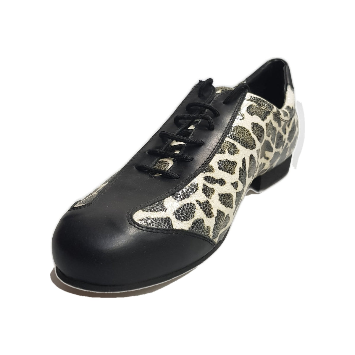 Scarpa da uomo Max Movida by WISH DANCE in pelle nera con dettagli eleganti, ideale per stile e comfort.