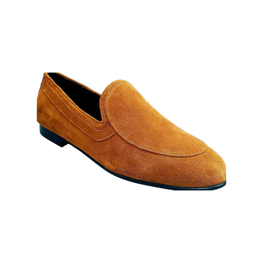 Scarpa da uomo Romeo Wish Dance Shop in camoscio marrone cammello con cuciture e fodera in pelle marrone scuro.