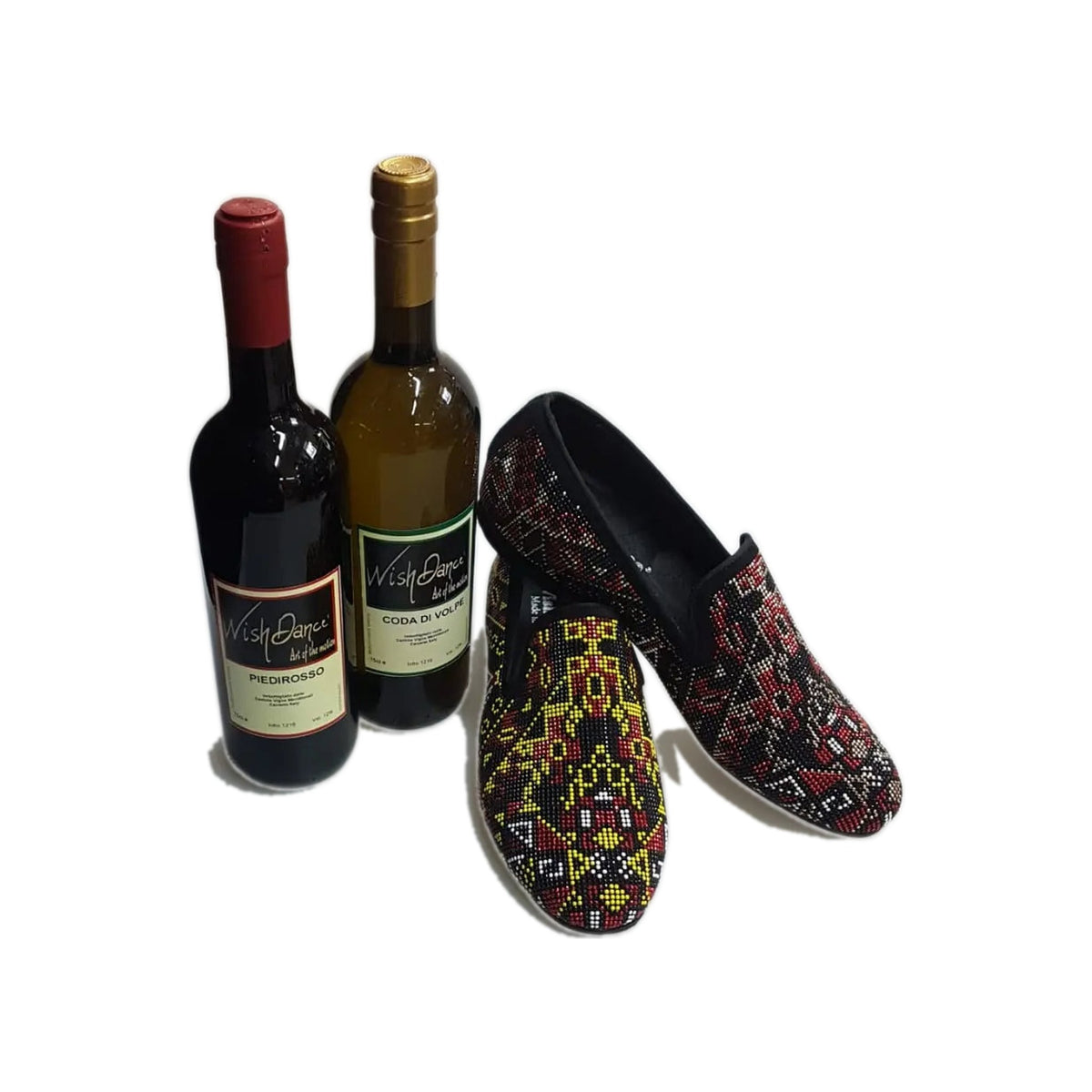 Mocassino da Uomo in Camoscio Nero e swarovski neri Con Borchiette rosse bianche e oro Stile Samakaka, dettaglio materiale