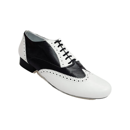 Scarpe oxford brogue Wish Dance Shop in pelle bianca e nera, modello Adone MS14 con punta tonda e dettagli coda di rondine