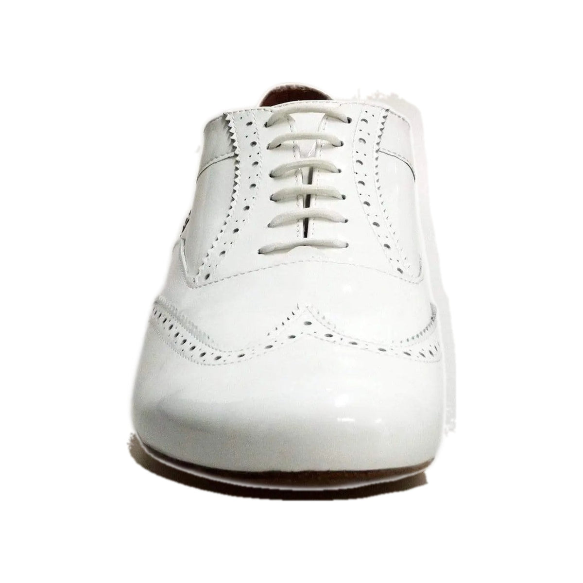 Scarpa stringata coda di rondine Wish Dance Shop modello Adone MS14 in vernice bianca con punta tonda, stile Oxford brogue.