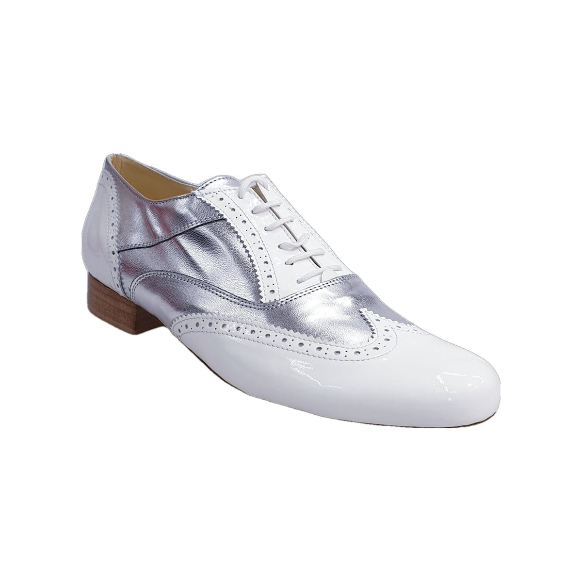 Stringata Coda di Rondine Mod. Oxford Brogue Scarpa in Vernice Bianca e Pelle Argento Forma Tonda Adone, vista laterale