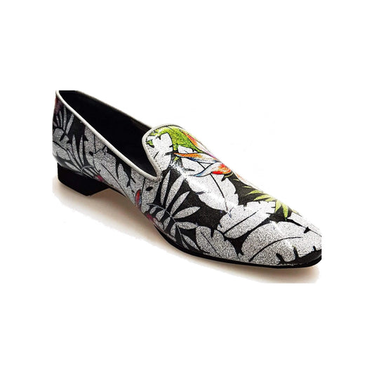 Mocassino da uomo Pasiòn MS20 in metalak tridimensionale Fleur Silver grigia, forma lunga, stile elegante e moderno.
