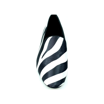 Scarpa da uomo Wish Dance Shop Mocassino in raso seta zebrato con profilo nero e forma lunga, stile elegante e distintivo