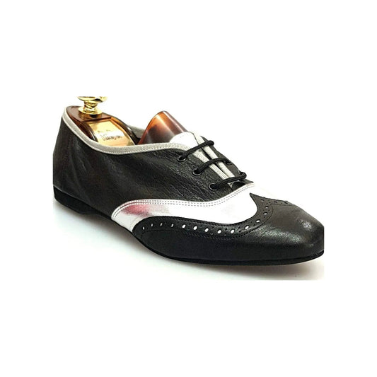 Scarpa jazz Eddy NY08 di Wish Dance Shop in pelle nera con inserti in pelle argento, comoda e elegante per danza jazz.