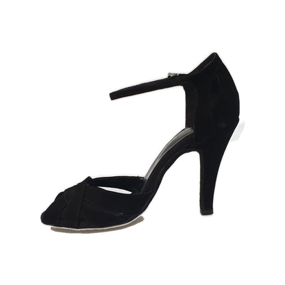 Scarpa in camoscio nero L52 Onda QA (B) con design elegante, vista frontale, dettagli morbidi e finitura di alta qualità.