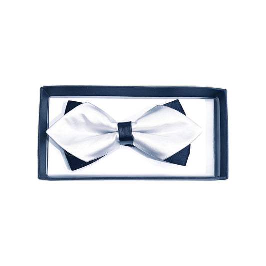 Papillon Wish Dance Shop doppio a punta fantasia argento sovrapposto a base nera, elegante accessorio da abbigliamento.