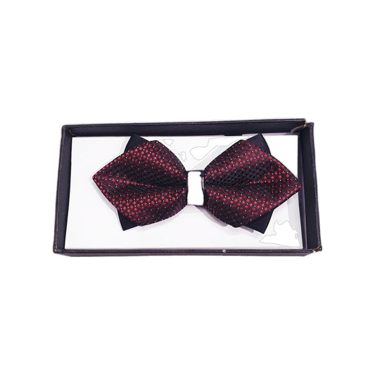 Papillon Wish Dance Shop a punta, fantasia elegante con mini quadri sovrapposti in rosso Bordeaux su base nera.