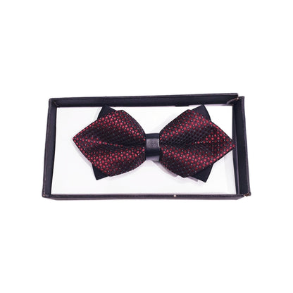 Papillon Wish Dance Shop a punta, fantasia elegante con mini quadri sovrapposti in rosso Bordeaux su base nera.