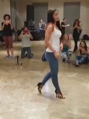 Carica e visualizza video in Galleria, Carola Leopard (460PW) - Sandalo da Donna in Camoscio Nero con Livrea Leopardo in borchiette Oro e Marroni e Swarovski Neri e tacco a spillo rivestito in Camoscio Nero
