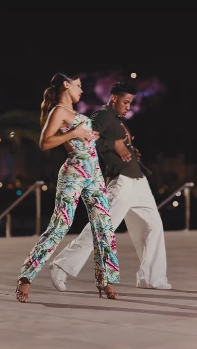 Bachata · la figura