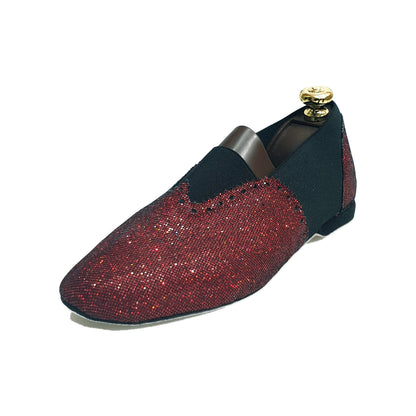 Roly - 06 Prisma Rosso Elastico Nero, scarpa da ginnastica sportiva con dettagli rossi e neri, vista frontale.