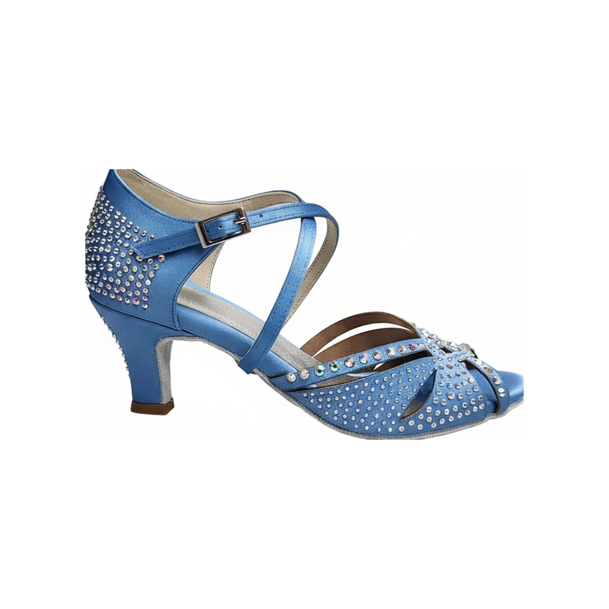 Scarpa da ballo SAMIRA (L19) in raso seta azzurro cielo con Swarovski Boreali e tacco basso a rocchetto, vista frontale.