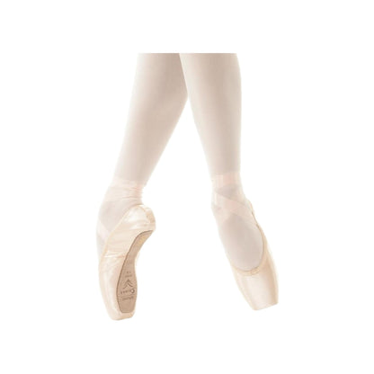 Punte da danza classica Sansha Debutante D101SP per principianti, con punta dura e design elegante in colore rosa chiaro.