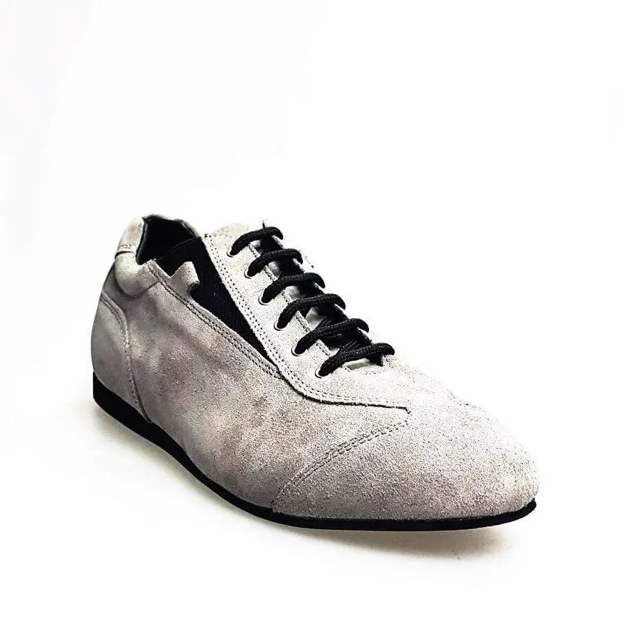 Sneaker Bahia Ivan in camoscio grigio, modello extraconfort, con dettagli eleganti e suola robusta, ideale per stile casual.