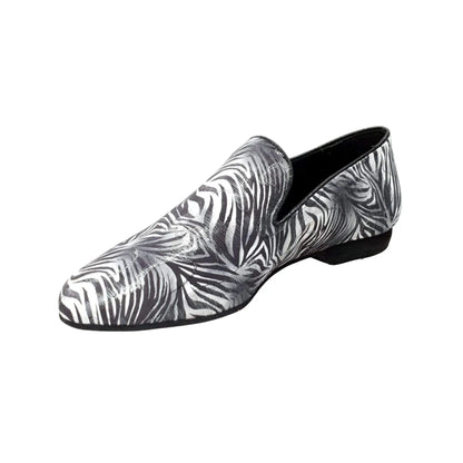 Scarpa mocassino da uomo Wish Dance Shop in tessuto fantasia giungla grigia, dettagli lavorati e comoda calzata.