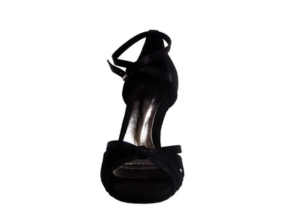 Scarpa da ballo Wishdance Pepa in raso nero con fascette in camoscio e tacco a rocchetto, modello base da donna.