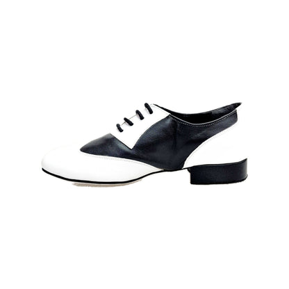Stringate a coda di rondine Wish Dance Shop, modello Oxford in pelle bianca e nera, scarpe eleganti da uomo.